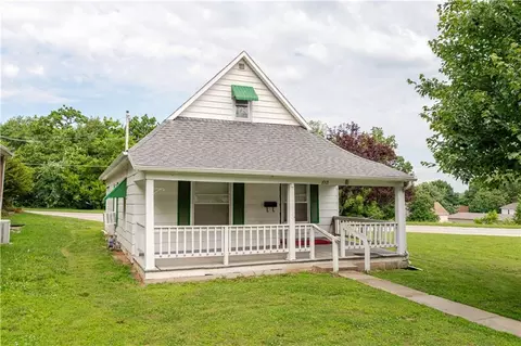 Exterior - 1017 S 5th St, Atchison, KS 66002 photo 16 of 16