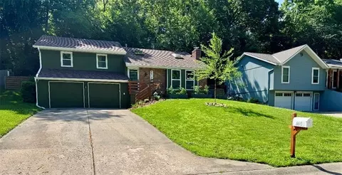 6615 NW Caney Creek Dr, Kansas City, MO 64151