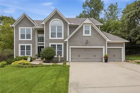 5710 Pflumm Rd, Shawnee, KS 66216