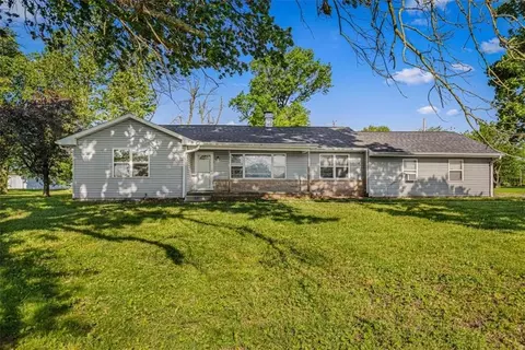 535 Wallace St, Osborn, MO 64474