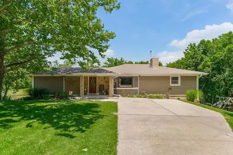 4900 72nd St, Kansas City, MO 64119