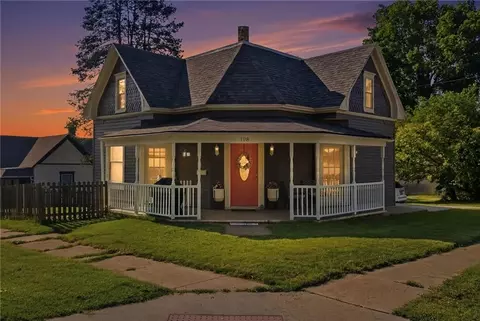 128 E Brown St, Liberty, MO 64068