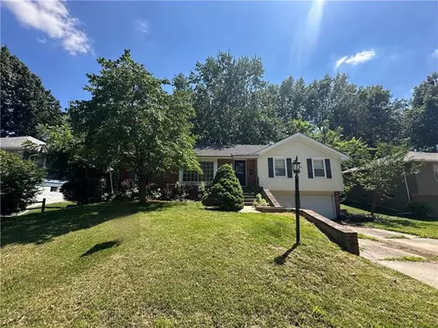 1709 NE 69 Ter, Gladstone, MO 64118
