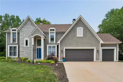 1325 Inverness Dr, Lawrence, KS 66049
