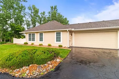 6014 Kensington Ct #15C, Lees Summit, MO 64064