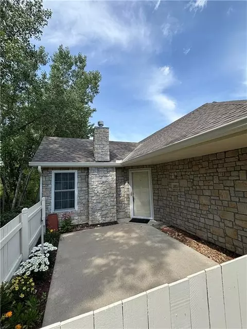 6014 Kensington Ct #15C, Lees Summit, MO 64064
