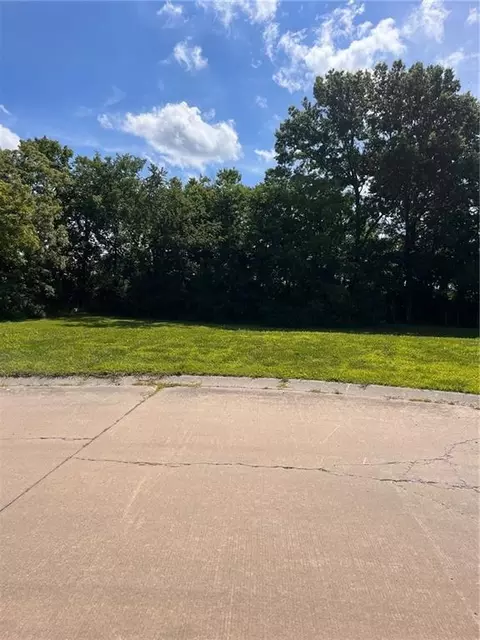 401 Morningside Cir, Richmond, MO 64085