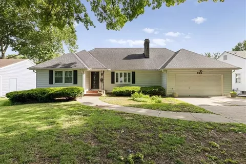 915 W 85th St, Kansas City, MO 64114