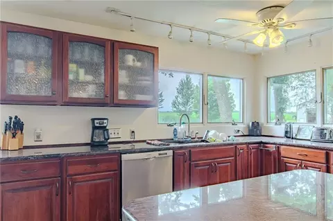 Kitchen - 6301 E 285th St, Freeman, MO 64746 photo 4 of 10