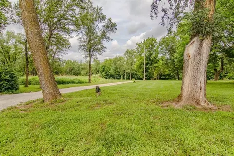 Exterior - 6301 E 285th St, Freeman, MO 64746 photo 6 of 15