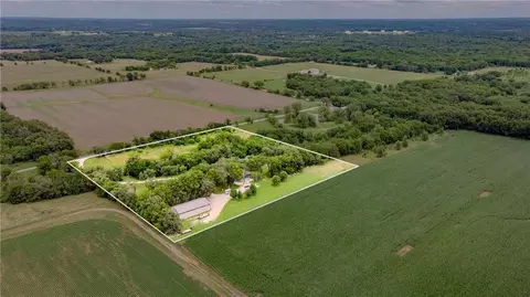 6301 E 285th St, Freeman, MO 64746