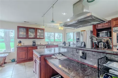 Kitchen - 6301 E 285th St, Freeman, MO 64746 photo 10 of 10