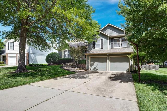 15768 Horton Ct, Overland Park, KS 66223