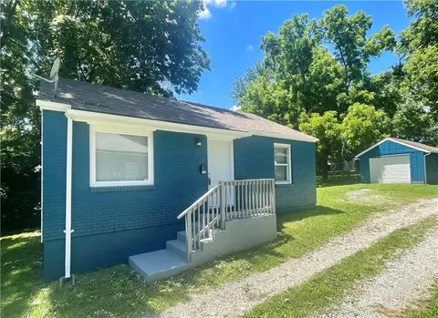 732 W Stone St, Independence, MO 64050