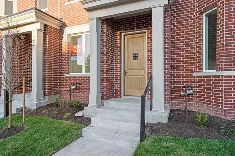 459 SW Longview Blvd, Lees Summit, MO 64081