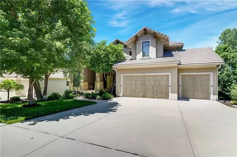 25312 W 96th Ter, Lenexa, KS 66227