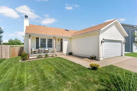 114 NW 114th Ter, Kansas City, MO 64155