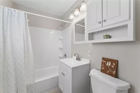 5801 Floyd St, Overland Park, KS 66202