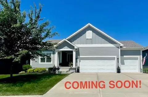 7430 Chambers Ct, Kansas City, MO 64152