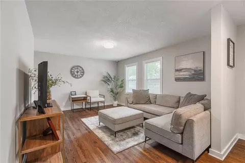 Living - 601 Eisenhower Rd, Lansing, KS 66043 photo 1 of 3