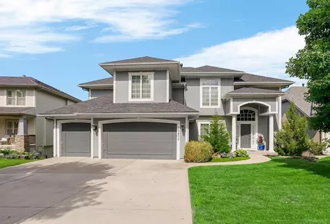 10877 S Barth Rd, Olathe, KS 66061