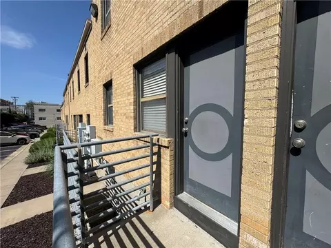 4540 Broadway Ave #2N, Kansas City, MO 64111