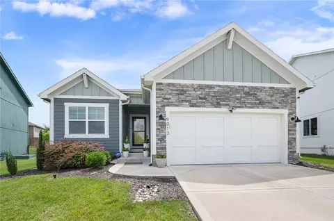 9013 9th St, Lees Summit, MO 64064