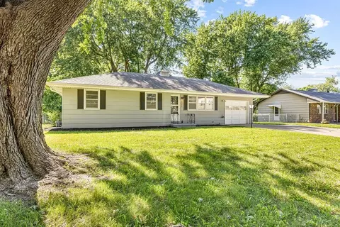 5522 Ripley St, Saint Joseph, MO 64506