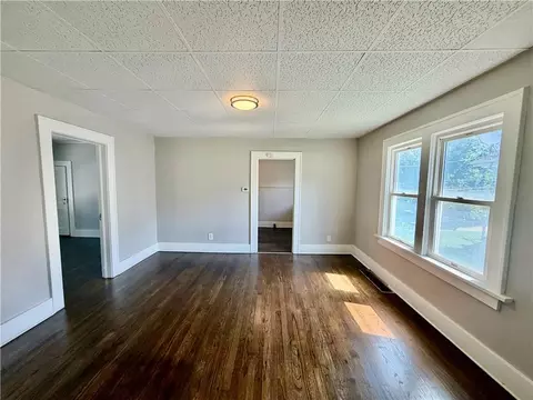 Living - 3209 Mitchell Ave, Saint Joseph, MO 64507 photo 2 of 5