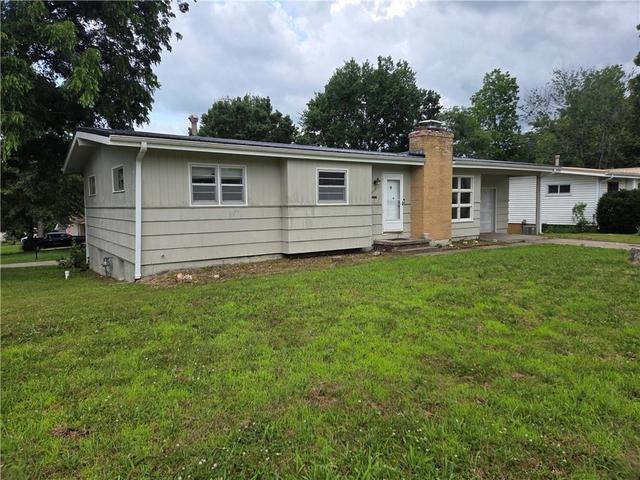 1112 Montserrat Park Rd, Warrensburg, MO 64093