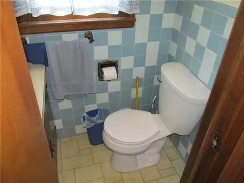 Bath - 214 W 7th St, Cameron, MO 64429 photo 4 of 4