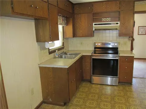 Kitchen - 214 W 7th St, Cameron, MO 64429 photo 1 of 2