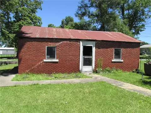 Exterior - 214 W 7th St, Cameron, MO 64429 photo 6 of 10