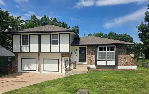 9878 Pennsylvania Ave, Kansas City, MO 64114