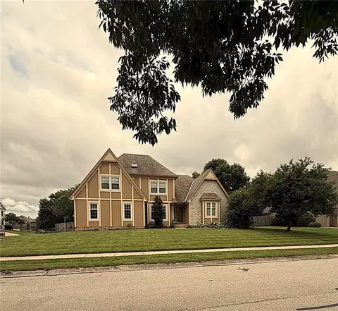 1619 NE 100 Ct, Kansas City, MO 64155
