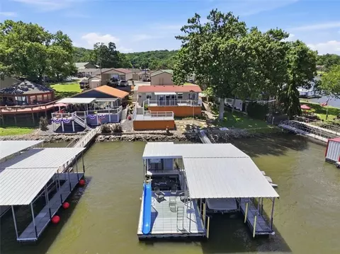 2202 Spring Cove Rd, Sunrise Beach, MO 65079