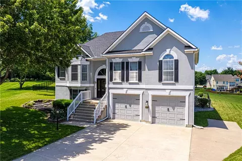 3505 London Ct, Saint Joseph, MO 64506