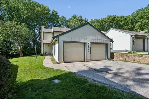5757 N Anita Ave, Kansas City, MO 64151