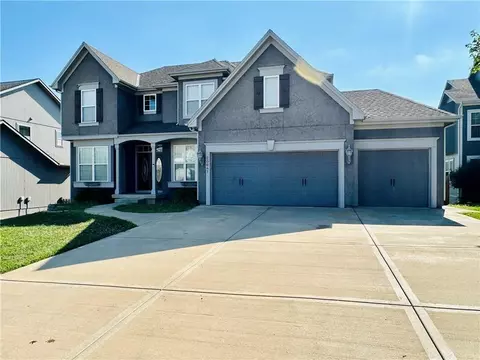 20067 W 108th Ter, Olathe, KS 66061