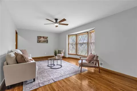 Living - 12162 E 39th Ter, Independence, MO 64052 photo 2 of 4