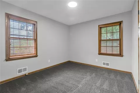 Bedroom - 12162 E 39th Ter, Independence, MO 64052 photo 3 of 6