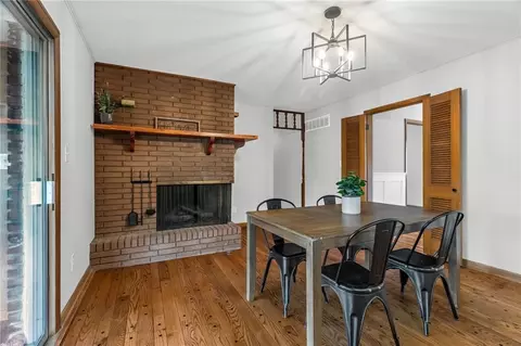Dining - 12162 E 39th Ter, Independence, MO 64052 photo 2 of 2