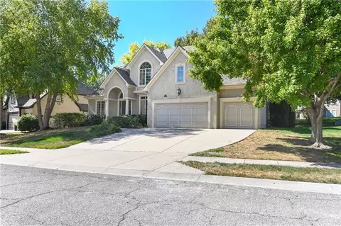 10312 N Revere Ave, Kansas City, MO 64154