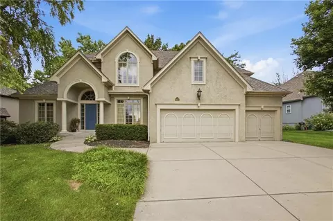 10312 N Revere Ave, Kansas City, MO 64154