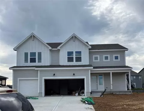 18329 W 166th St, Olathe, KS 66062