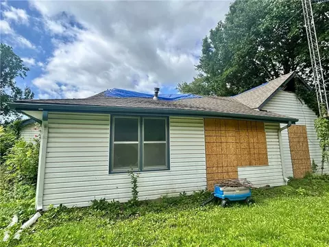 Exterior - 617 N Houston St, Adrian, MO 64720 photo 3 of 8