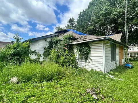 Exterior - 617 N Houston St, Adrian, MO 64720 photo 2 of 8