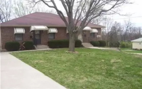 1021 N Kiger Rd, Independence, MO 64050