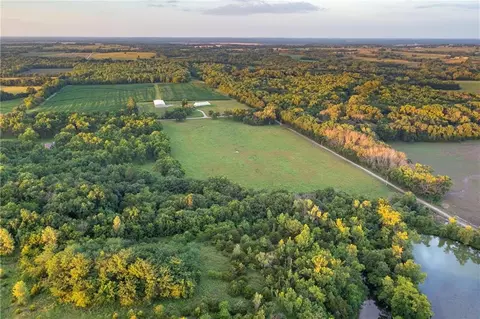2354 NW County Rd 1502 Rd, Butler, MO 64730