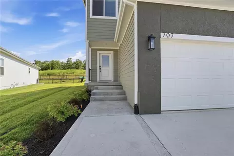 Other - 707 Glenn Cir, Raymore, MO 64083 photo 2 of 22